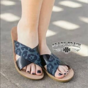 BEACH PLEASE SANDALS CHARCOAL LEOPARD BY CRAZY TRAIN, Size 8